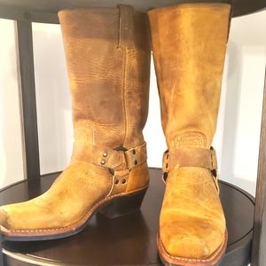 Ladies Frye Boots Size 7.5